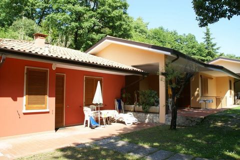 This bungalow in Garda has 2 bedrooms and hosts 4 people. It is perfect for a family with children to stay enjoying the shared swimming pool and central heating. The place is perfect for hiking and enjoying the impressive mountains and magnificent pa...