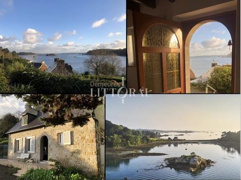Rare: at the mouth of the marine river, in a quiet hamlet, you can watch the sailboats pass through this house in a dominant position revealing a breathtaking view of the Trieux and the Bréhat archipelago. Below, 50m away, a small beach, moorings for...
