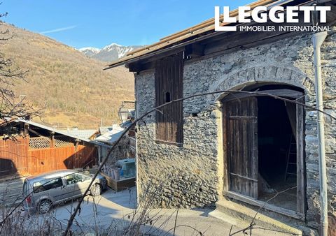 A27686MJ73 - This wonderful property is close to a charming little baroque Renaissance chapel in a small traditional Savoyard mountain hamlet nestled in the domain of Courchevel, which is the jewel of the 3 Valleys ski resort. Ideally situated betwee...
