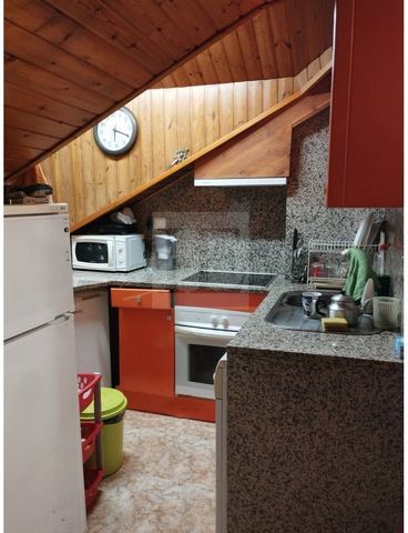 Floor 5th, penthouse apartment total surface area 40 m², usable floor area 33 m², double bedrooms: 1, double bedrooms are ensuite: 1, 1 bathrooms, lift, heating (electric), ext. woodwork (wood), internal carpentry, kitchen (oberta), state of repair: ...