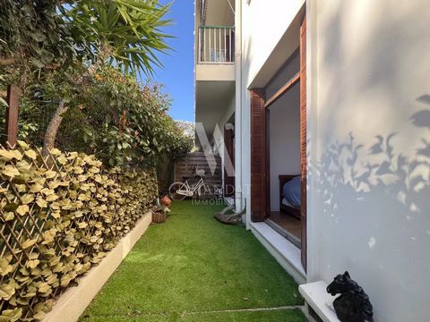 Sole agent by LIMANDAT Immobilier Located in a residence close to shops, the IUT, beaches and the airport Apartment on the ground floor of 50 m2 to refresh, composed of a bedroom, a renovated Italian shower room, a recent and equipped separate kitche...