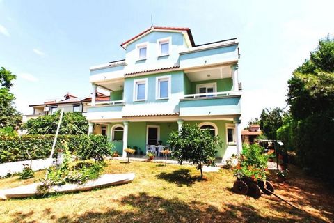 Apart-house of 11 apartments in Medulin, wonderful green area only 500 meters from the sea The property extends over 3 floors. It consists of 11 residential units, of which 10 are apartments (studio, one-bedroom and two-bedroom) and a family apartmen...