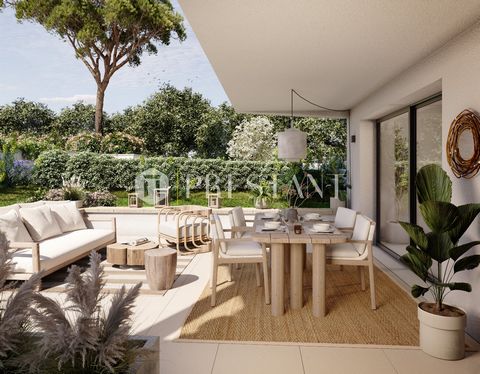 Anglet, between the Chambre d'Amour and the Place des Cinq Cantons, discover Ecrin des Sables, an intimate residence with high-end services. A few minutes walk from the beaches and the Golf course, rare and sought-after location offering a lifestyle ...