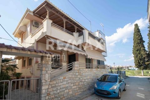 Real estate consultant Dimos Hatzis, member of the Sianos Papageorgiou team and RE/MAX Domi. Property code: 19309-9985 in the area of Nea Pagas, specifically in Aivaliotika in Volos, is this wonderful maisonette for sale, available exclusively from o...