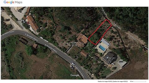 Land with 1152 m² located in Tapada de Vale de Lobos - Almargem do Bispo, a region that combines the charm of the countryside with proximity to all urban amenities. Furthermore, Belas Clube de Campo, with its golf course and restaurants, is within wa...