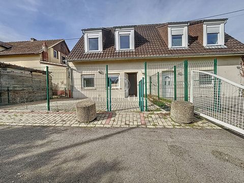For SALE in your Christelle Clauss Immobilier agency in Sélestat, come and discover this charming house of 95m2 of living space with high potential located in the town of MARCKOLSHEIM. 15 minutes from Sélestat and close to the train station and shops...