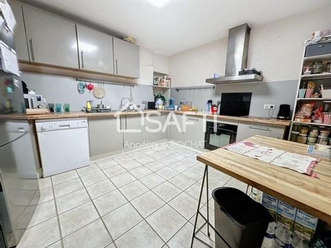 Located in Saint-Nazaire-de-Ladarez (34490), this charming village house benefits from a picturesque and authentic setting. Nestled in a peaceful area, this locality offers an ideal living environment, combining tranquility and proximity to local sho...