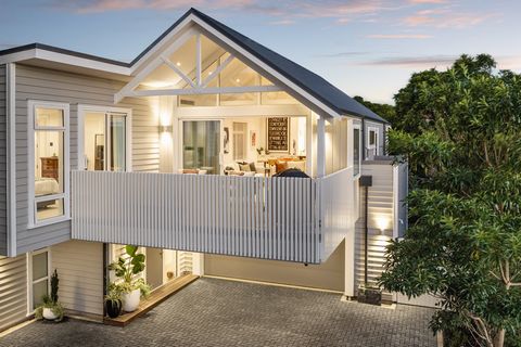Set back off the road this newly completed home is located walking distance to the delights of St Heliers Village and Beach. Bespoke finishes including steel joined internal doors, reeded glass, plumbline fittings and solar power capabilities all add...