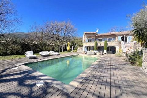 Close to La grande bastide golf course, beautiful villa of 250m2 on a nice land of 4950 m2 planted with fruit trees and mediterranean plants, pool, panoramic view on the hill, quiet area. The villa is made up : on the main level, a large living room ...