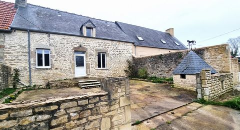 The Saint Marcourf real estate offers you in the quiet of the countryside and 10 minutes from Sainte Mère Eglise A house to restore of about 120m2. On the ground floor: a separate living room and living room that can be made into one beautiful room o...
