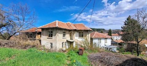 SUPRIMMO agency: ... To lovers of rural life and at the same time the proximity of the city, we offer for sale a wonderful property in a village only 5 km from the town of Sevlievo, 24 km from the town of Gabrovo and 10 km from the Alexander Stamboli...