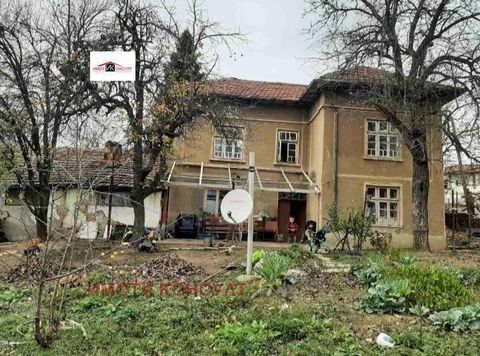 Imoti Consult propose à la vente une maison de deux étages dans le village de Gostilitsa. Le village de Gostilitsa est situé à environ 17 km à l’est de la ville de Sevlievo, à 35 km de la ville de Gostilitsa. Veliko Tarnovo et à 18 km de la ville de ...