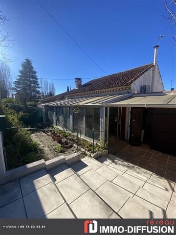 Mandate N°FRP158337 : House approximately 50 m2 including 3 room(s) - 2 bed-rooms. - Equipement annex : Garden, double vitrage, véranda, and Reversible air conditioning - chauffage : aucun - Expect some renovation - Class Energy E : 253 kWh.m2.year -...