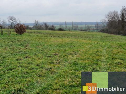 Sell building plot of 1158 m² on the sector of Cosges very close to Bletterans (39140) in the Jura. Land with viabilities in border, situated in a quiet area with a nice view to the South. No busy road. Find all our real estates (houses, villas, apar...
