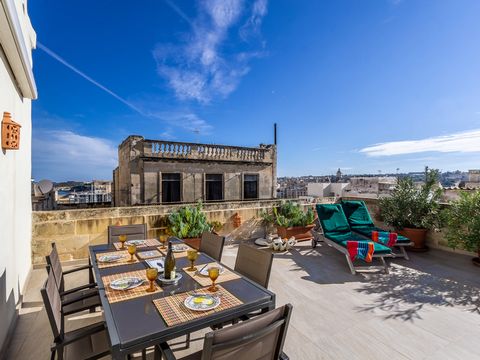 Elegant Townhouse located within the fortified city of Senglea the smallest of the three cities and truly one of the jewels of the Maltese Islands being one of the oldest cities dating back to the 16th century enclosed by spectacular bastions overloo...