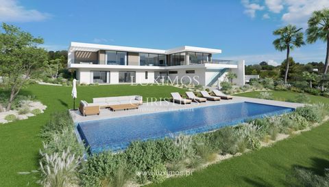 This fantastic modern villa is located in the Palmares Golf Resort in Lagos , one of the most prestigious areas in the Algarve . Set in tranquil surroundings, the villa offers fabulous panoramic sea views and is less than 5 minutes from the beach. Th...