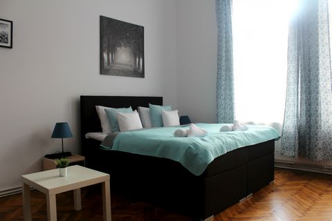 This cozy apartment, which is situated between most interesting places in Krakow, for sure will serve well as a base for the trips both towards the Main Square and the Old Jewish District of Kazimierz. The apartment is located in a historical buildin...