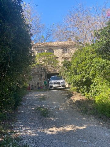 Dpt Gard (30), à vendre ISSIRAC maison en pierre T4 d'une surface habitable globale d'environ 90 m2 avec terrasse et dépendances sur un terrain d'environ 1770 m2