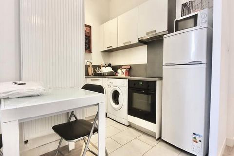 Estudio con un hermoso salón. vivo, brillante. Te encantará la decoración capullo . ⭐ Descubra nuestro acogedor apartamento de 27 m2. situado en la calle Jean-Baptiste Pradel en Grenoble.  -------------------------------------------------- --------...