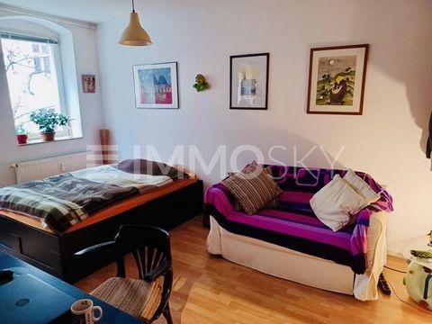 ¿Estás buscando tu próxima inversión? Se vende un apartamento de 1 habitación alquilado con aprox. 29 m² de superficie habitable en la codiciada Kaskelkiez, a pocos minutos de la moderna Boxhagener Platz y de la animada Friedrichshain. Este apartamen...