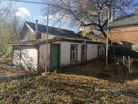 Номер в базе компании: 2499711. Продажа участка Ростовская обл., г. Каменск-Шахтинский, район - Центр. Площадь участка 12.5 соток, свет, вода, газ в доме. Назначение земли: индивидуальное жилищное строительство. Участок подходит для строительства в т...