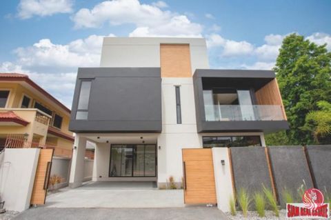 This is a brand new modern three storey house for sale. The home comprises of 3 bedrooms and 4 bathrooms with the master bedroom having an ensuite bath. Downstairs is the large open living space with a living room, dining room and a good size western...