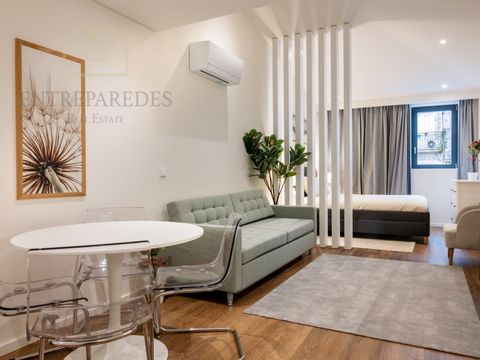 Apartment T0 +T0, to buy in the historic area of Porto, next to Sé. Marquesa Palace - The historic city of Porto is one of the oldest cities in Europe. This exciting and vibrant city has emerged in Europe as one of the main tourist destinations due t...