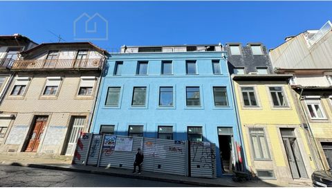 A vendre appartement 1 chambre, bureau et jardin - Maternité - Cedofeita - Porto Bâtiment composé de 8 fractions de typologies T0+1 duplex, T1, T1+1 et T2 duplex. Appartements de construction moderne et de qualité. Espace de loisirs commun composé d'...