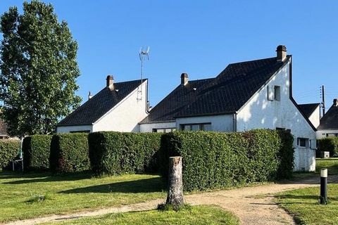 In Mayenne zeichnet sich das Dorf Sainte-Suzanne durch seine Schönheit aus. Dieses mittelalterliche Dorf gilt als das schönste Dorf Frankreichs und bietet viele Sehenswürdigkeiten. Am Fuße der Stadtmauer empfängt die Einrichtung Les Lodges de Sainte-...