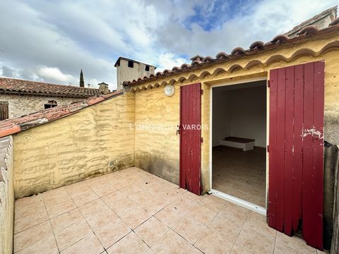 ONLY . Come and discover this pretty village house in one of the most beautiful streets of Collobrières it consists of a living room kitchen, two beautiful bedrooms, a bathroom. A room and its beautiful Tropezian terrace. A cellar completes this prop...