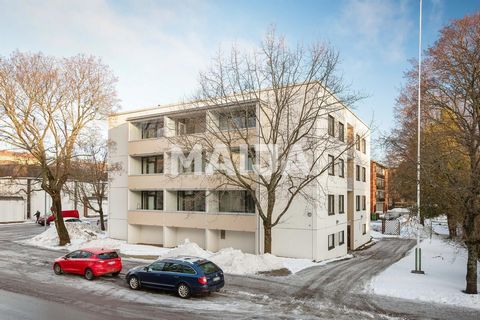 Ein dreieckiges Haus im ersten Stock mit guter Aufteilung steht seinen nächsten Bewohnern sofort zur Verfügung. Die Wohnung verfügt über zwei Schlafzimmer, eine Küche und ein geräumiges Wohnzimmer mit Zugang zu einem verglasten Balkon. Die Wohnungsba...