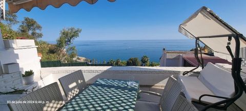 DREAM CHALET, WITH CHARACTER, INCREDIBLE SEA AND BAY VIEWS, IN A PRESTIGIOUS URBANIZATION WITH ALL SERVICES AT YOUR REACH, 4 BEDROOMS, PLUS GUEST ROOM OR COTTAGE. TWO ENTRANCES OR ACCESS POINTS, PANORAMIC POOL WITH THE BEST AND MOST COVETED VIEWS OF ...