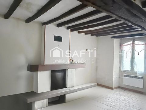 Située à Saint-Loup-du-Dorat (53290), cette maison de village à restaurer entièrement offre un cadre paisible pour les amateurs d'authenticité et de tranquillité. Cette maison de 59 m² sur un terrain de 293 m² à Saint-Loup-du-Dorat présente un fort p...