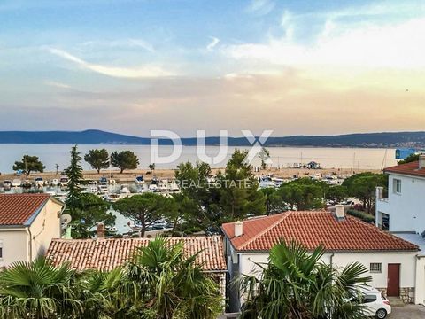 Location: Primorsko-goranska županija, Crikvenica, Crikvenica. CRIKVENICA, ZENTRUM - Grundstück mit einem bestehenden Haus mit Investitionspotenzial im Herzen von Crikvenica! Ein wertvolles Grundstück mit einem Haus zur Renovierung oder zum Abriss im...