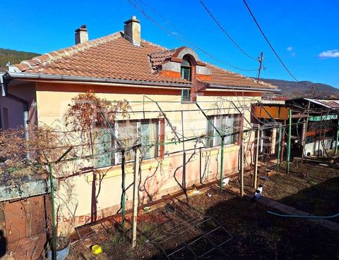 For more information, call us at: ... or 062 520 289 and quote the reference number of the property: VT 86473. Responsible broker: Ivaylo Ignatov Take a look at our new offer for the purchase of a rural property in the village of Prisovo near Veliko ...