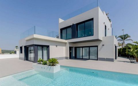 Luxury villa in Dehesa de Campoamor, Alicante, Costa BlancaLa villo has 3 bedrooms and 3 bathrooms on 2 levels, 194m2 of built area. Pool and private garden. Near the sea and all kinds of services. Panoramic views and sea views. Very close to the zen...