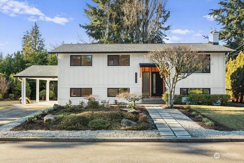 Welcome to your dream home in the highly sought-after town of Edmonds, WA! This stunning 4-bed, 2.75-bath residence offers the perfect blend of comfort and convenience. Located close to top-rated schools, Yost Park, Downtown Edmonds, a variety of fan...