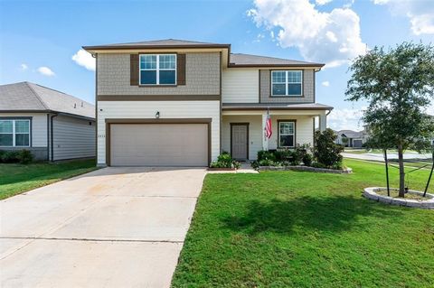 Welcome to this stunning 2-story 4 Bed / 2 1/2 Bath home in Kingsland Heights! Situated on a spacious corner lot with a large backyard ideal for a pool. The open kitchen features a huge island, granite countertops, and stainless steel appliances. Pri...