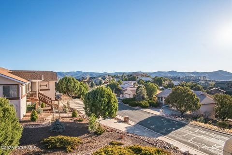 Perched at the top of the prestigious Yavapai Hills Subdivision, this stunning 2,846 sqft home offers breathtaking views and gorgeous sunsets. With 3 spacious bedrooms and 3 bathrooms, this home provides ample space and comfort.Enjoy two inviting liv...