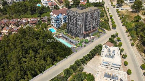 Centraal vastgoed op loopafstand van de zee in Alanya Avsallar Avsallar trekt de aandacht met zijn adembenemende natuur en het schone en snel groeiende aantal stranden. Het staat zeer open voor ontwikkeling en laat aanzienlijke vooruitgang zien met d...