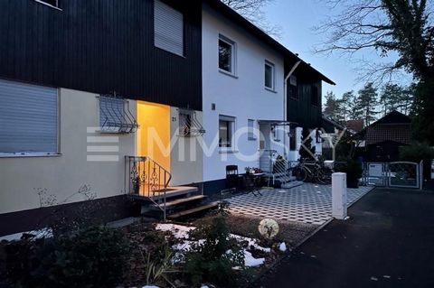 Single-family house looking for young family in Schwabach Welcome to your dream home! This spacious and beautiful property is located in a prime central location in Schwabach Limbach, just a few minutes' walk from the S-Bahn station. The generous amo...