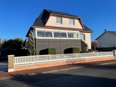 Maison exceptionnelle de très haute qualité classée énergétique DPE C . Fibre optique installée.