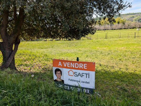 TERRAIN PROCHE DE LA VOIE VERTE ET DES COMMODITES