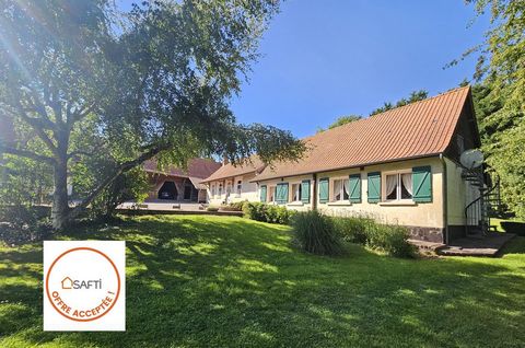 Très belle ferme au carré avec ses dépendances, sa grange et son hangar