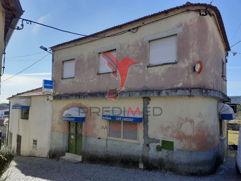 House with café, mini market, situated 5 minutes from Algodres Ovens. With excellent location in the center of the village. House consisting of Garage, ground floor and first floor. The first floor is intended for housing with a T1 consisting of 1 be...
