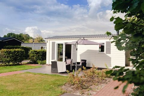 The chalets at Buitenplaats Holten, a small-scale holiday park, are of high quality and in a lovely setting. All the different types are located on or very close to the pond. You have the choice of various types. The Korhoen type is available in a 4-...