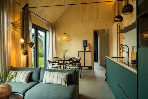 The holiday home of the future is located on the small-scale holiday park Resort Brinckerduyn in Appelscha. The innovations that have been used here, take durability and comfort to a new level. The house consists almost entirely of sustainable wood f...