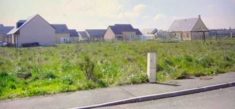 Serviced building plot with an area of 1119 m² in a subdivision (lot 11) - quiet location Flat and fenced land on each side and at the back 5mm from Rugles Budget: 66 000 Euros, fees charged to the seller Free of any manufacturer Mandate 330143YROU T...