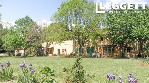 A22250GWI83 - 2 country houses full of charm and character located 10 minutes to the beautiful and vibrant village of Cotignac in Provence. Providing a total of 5 bedrooms, the 2 properties are ideal for an extended family or as a holiday rental. The...