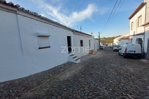 Identificação do imóvel: ZMPT560514 If you are looking for a home for holidays or to live permanently, just 5 minutes by car from a picturesque river beach, this is your opportunity! This villa in Vila Ruiva offers two bedrooms, two cozy living rooms...